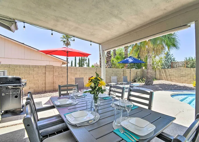 Pool & Putting Green: Scottsdale Family Escape Holiday home